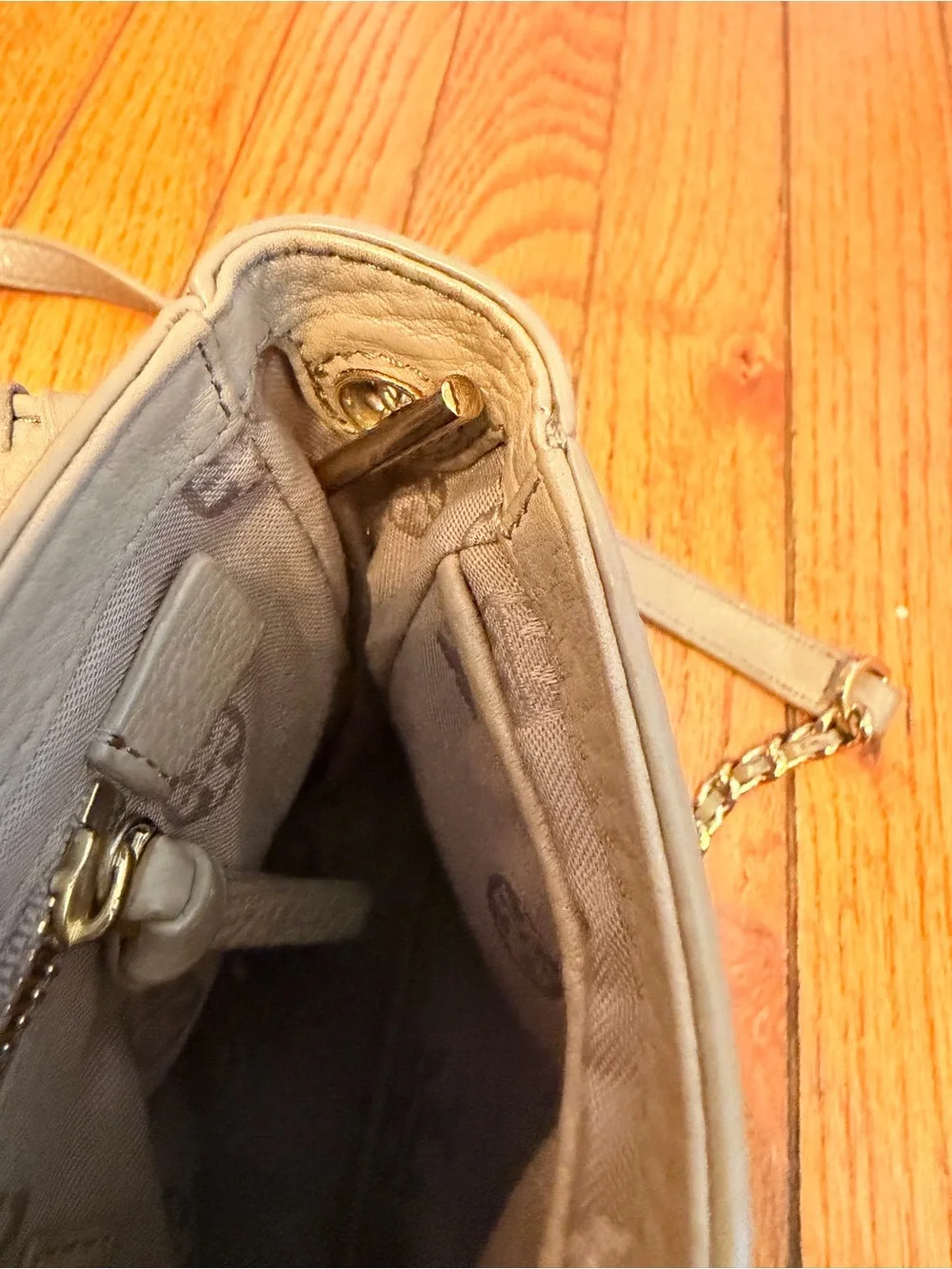Tory Burch Gray Pebbled Leather Whipstitch Crossbody with Chain Strap